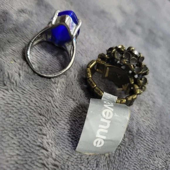 2 PLUS SIZE RINGS BROWN FLOWER AND BLUE - Picture 2 of 2